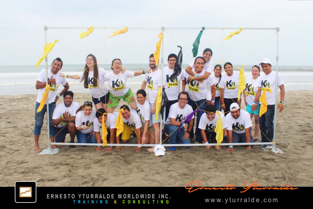 Experiencias outdoor en Panamá, talleres de cuerdas que impulsan el compromiso y la colaboración genuina.