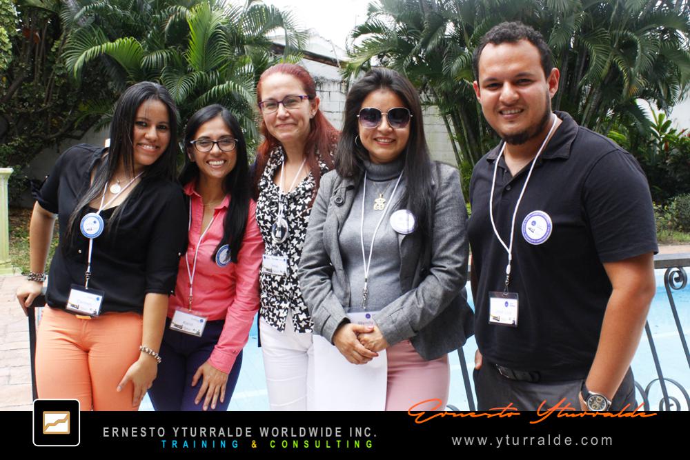 Team Building Panamá, actividades para impulsar la empatía, la escucha activa y la colaboración entre áreas.